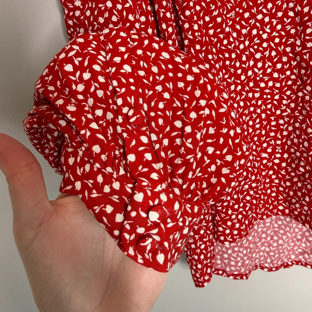 Madewell Red White Ditsy Floral Faux Wrap Blouse M Long Sleeve VNeck Button Cuff - Picture 6 of 10